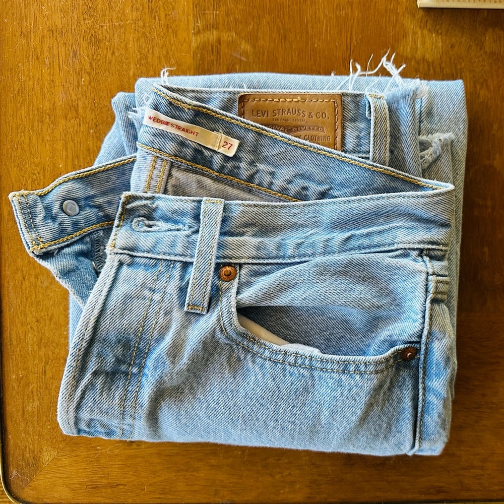 Levi's Wedgie Straight Light Blue Denim Jeans